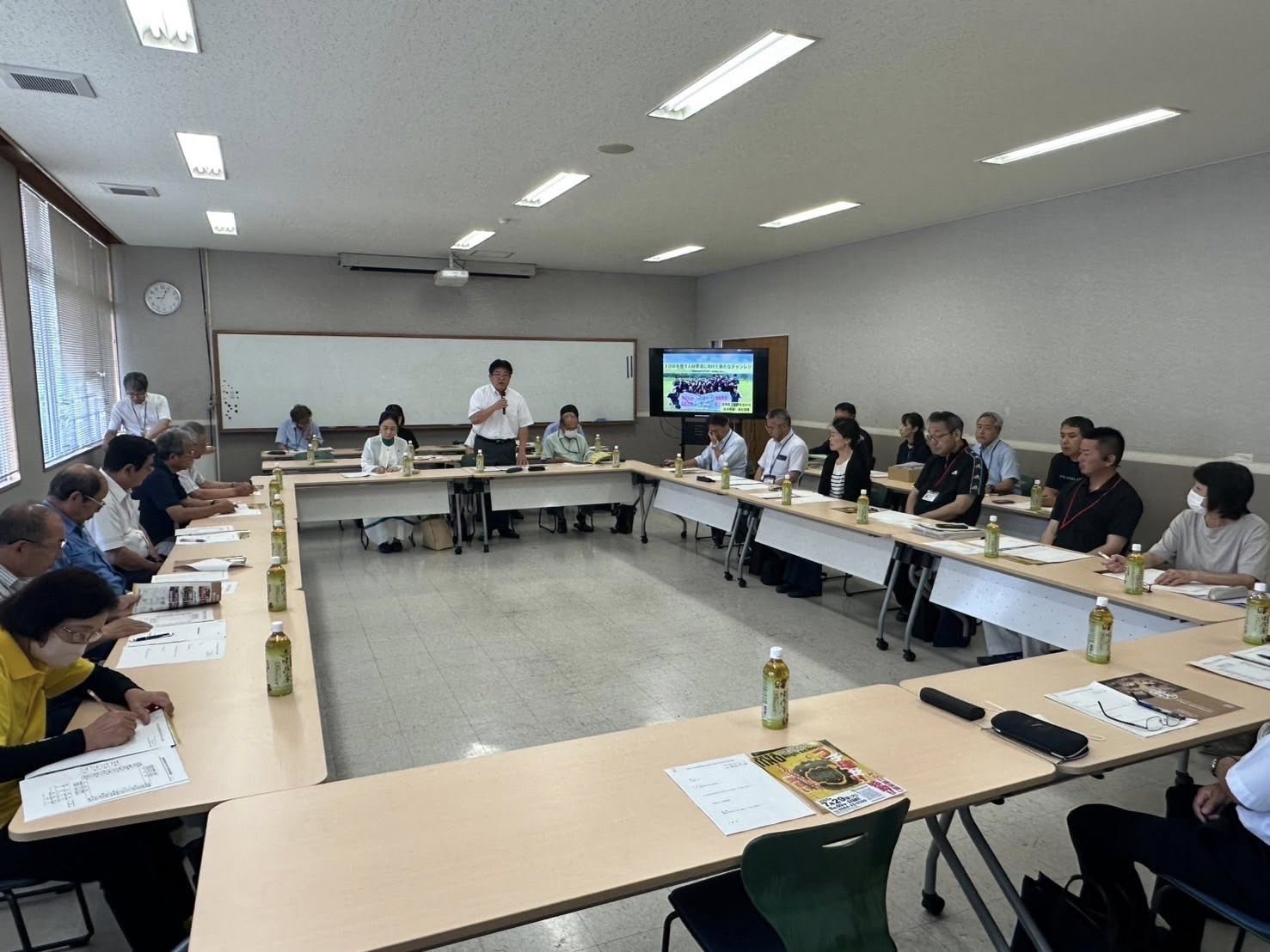 飯野高等学校を守り育てる市民の会の様子