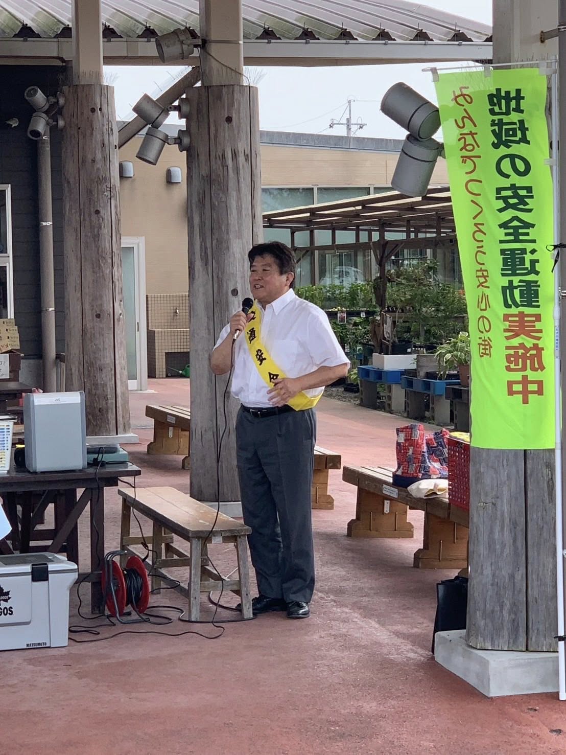 あいさつをする市長