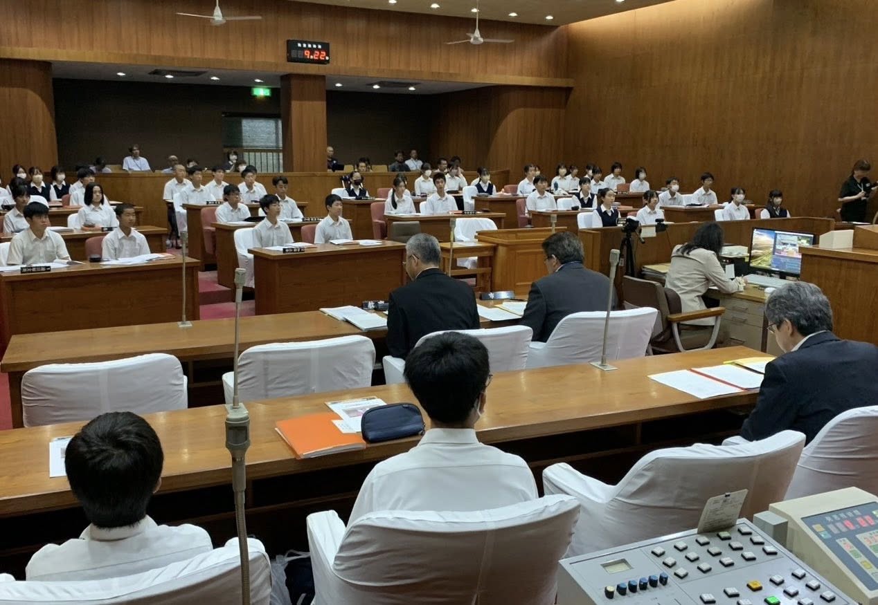 模擬議会体験の様子