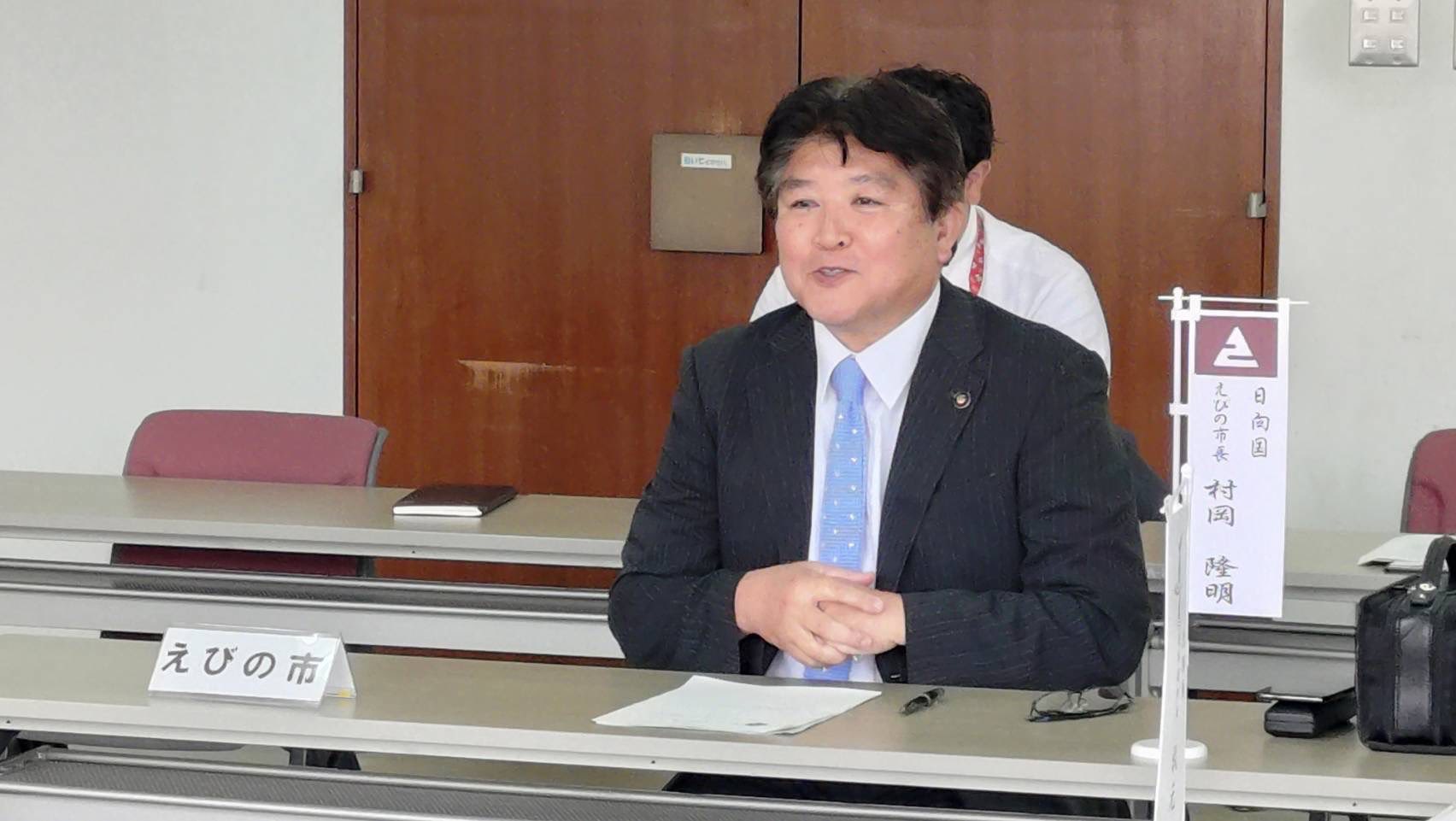 発言する市長