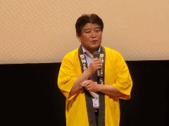 挨拶をする市長