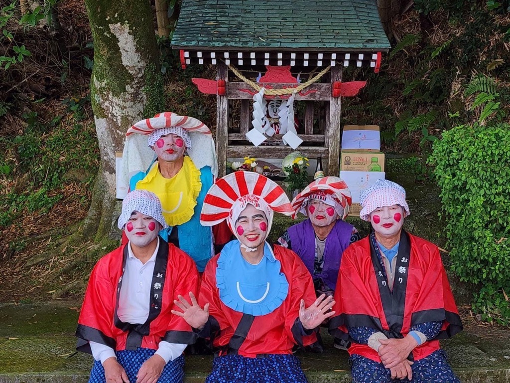 田の神さあに扮した参加者
