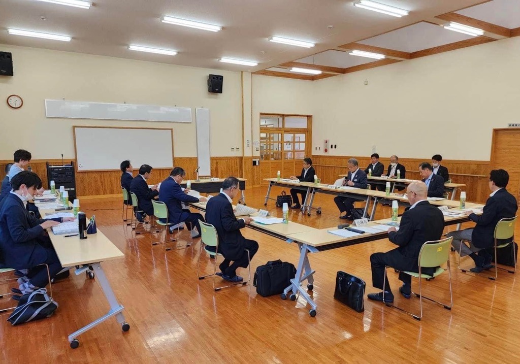 定例会の様子