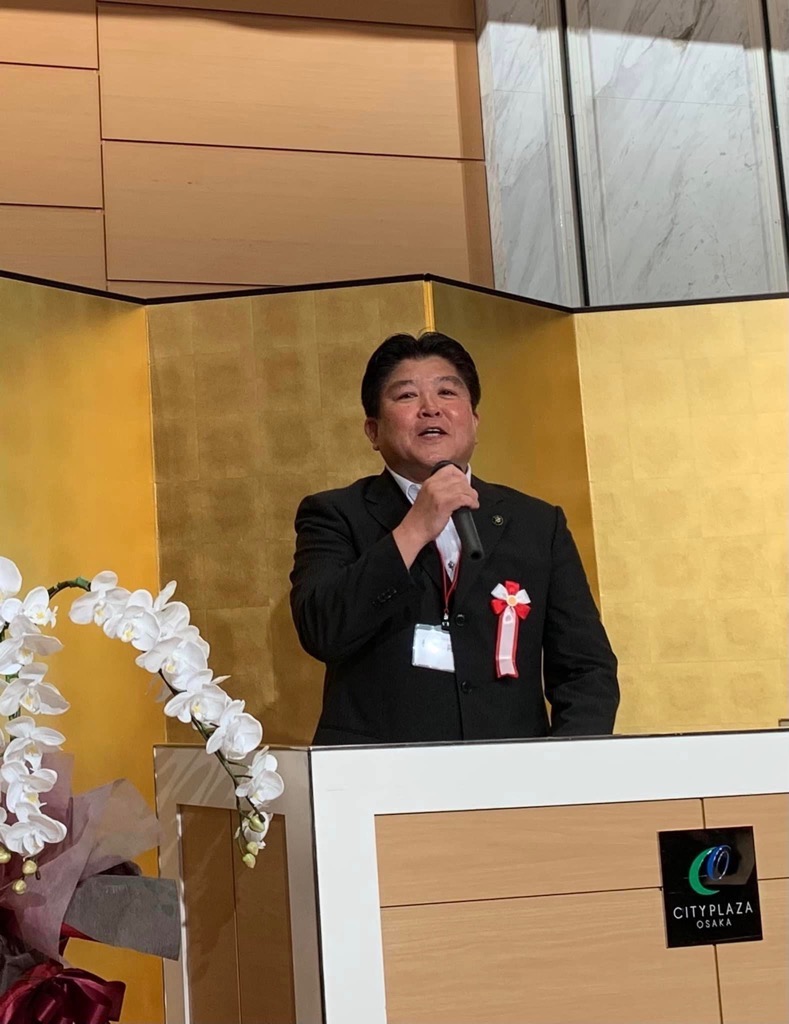あいさつをする市長