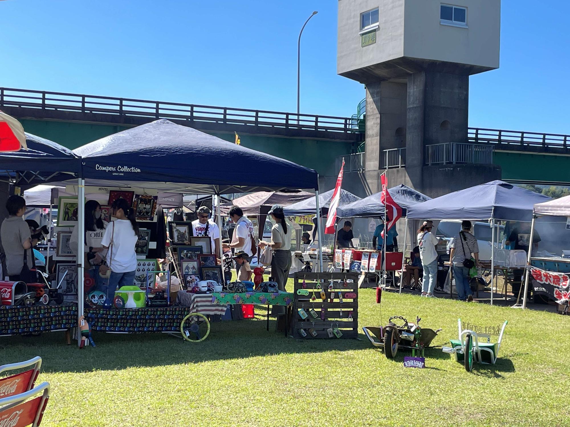 フリーマーケットの様子