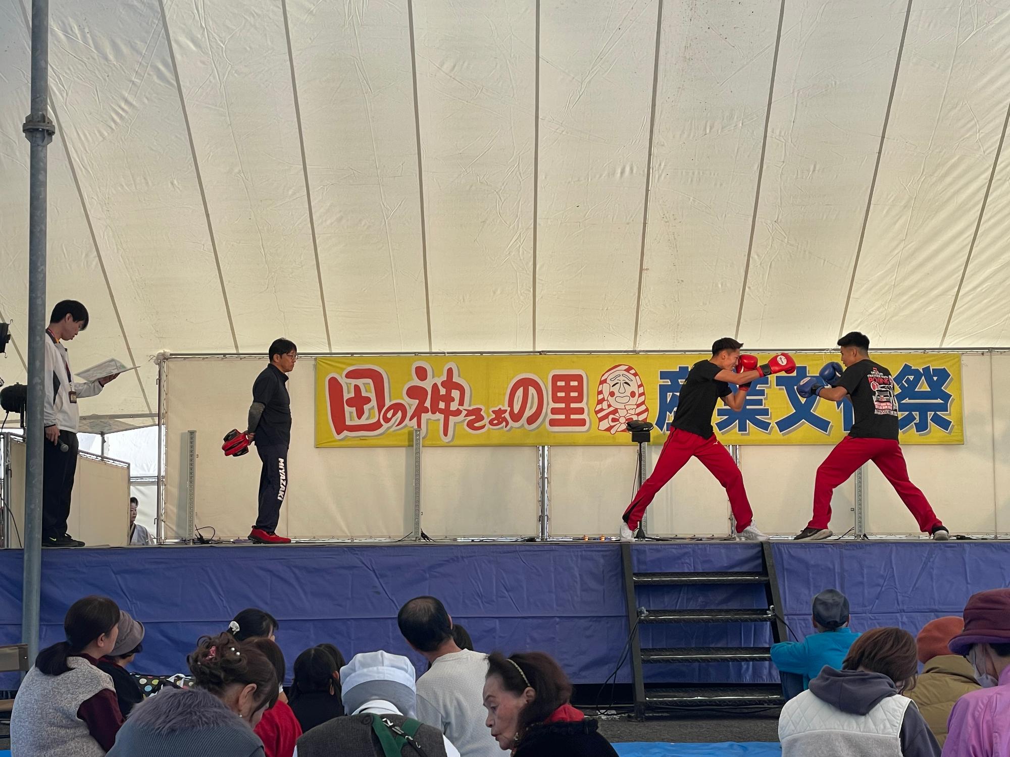 ステージでのPRの様子